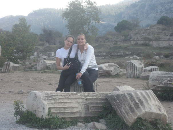 Marko i drustvo u Efesu (Turska) 08 A.jpg